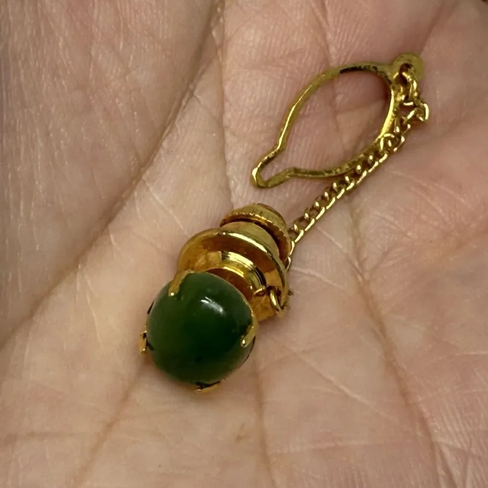 Vintage Gold Tone With Jade Stone Cuff Links And Matching Tie Tack